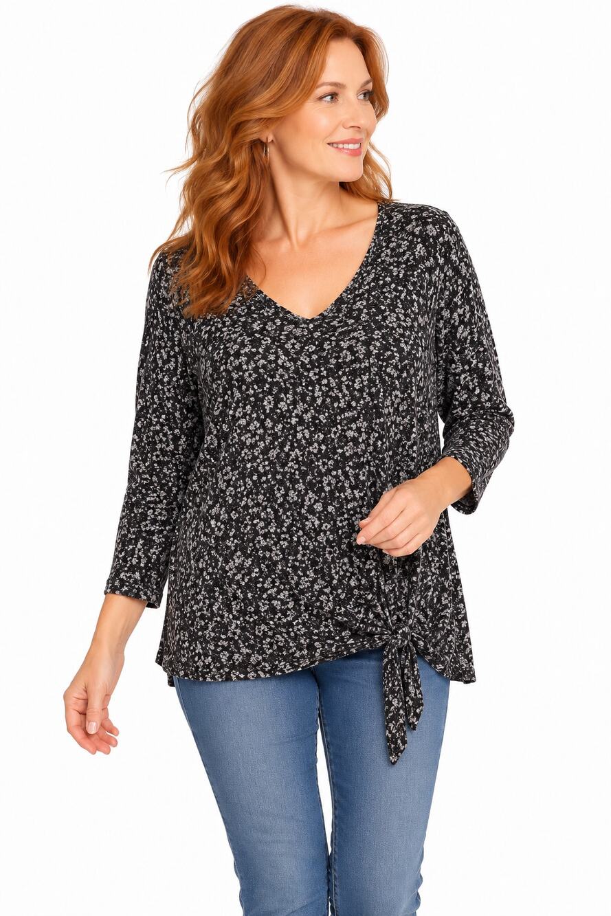 GG160 Croft and Barrow Blouse Graphic Print Classic Colors Size PM PTP 20” L 26”